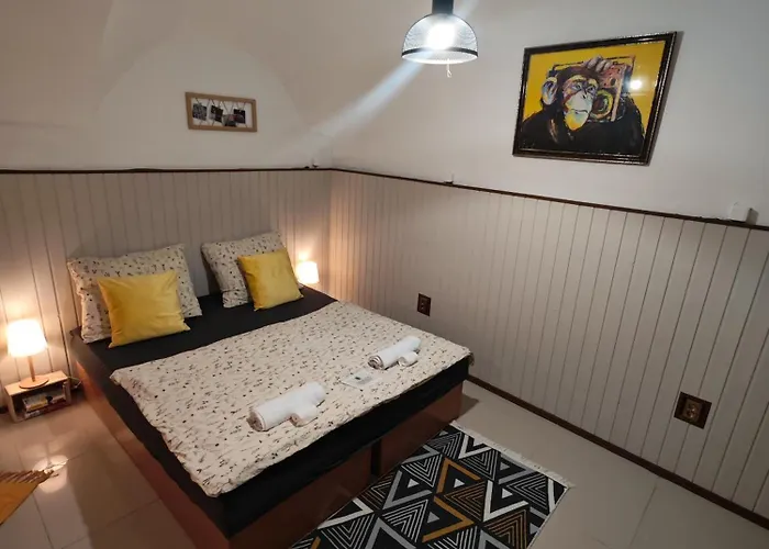 Vintage With Garden View شقة براتسيلافا