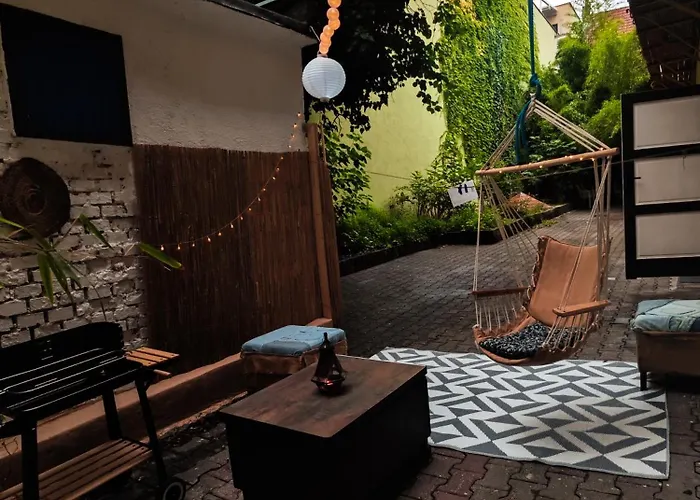 Vintage With Garden View براتسيلافا