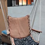 Vintage With Garden View 公寓